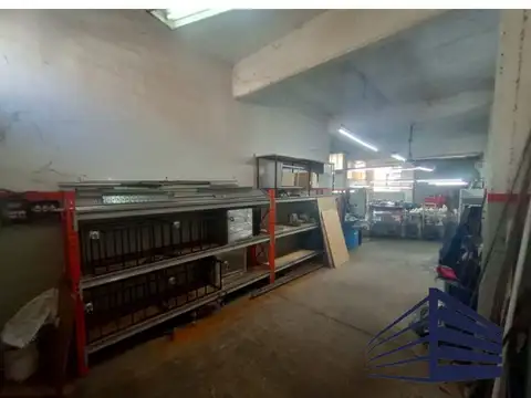 Galpon en Venta 10  mts Frente