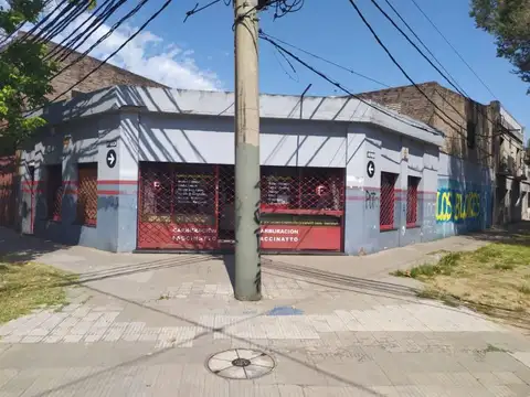Pte. Roca 3002. Esquina Amenabar. Oportunidad Galpon y Local