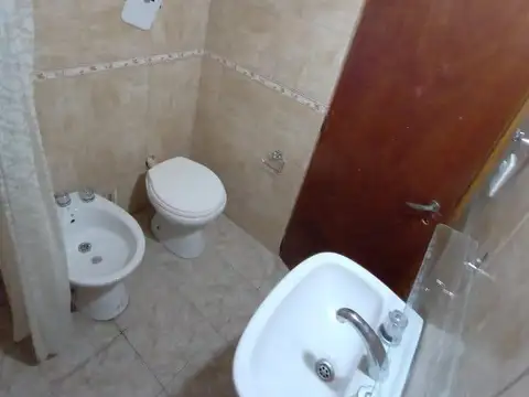 Depto Tipo Casa 3 ambientes con 2 baños