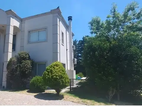 Av. Patricias Argentinas 1400