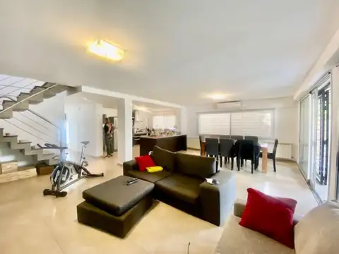Casa en Venta en Fisherton, Rosario