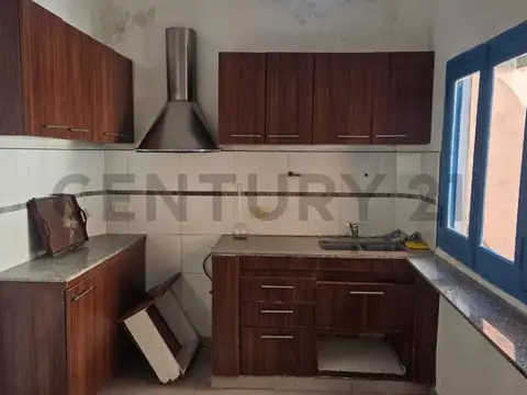VENTA PH 4 Ambientes en Lanús Oeste – 2 Plantas con Patio