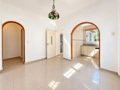 Casa 3 ambientes en venta - Villa Adelina - Jardin, Pileta