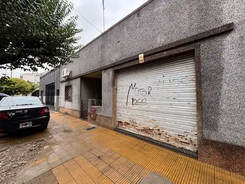 Casa 3 ambientes sobre lote de 10x23