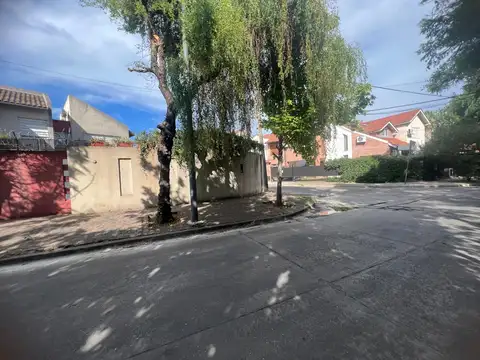 Ciudad Jardin Chalet 4 Ambientes 3 Baños Quincho Piscina Tomo Menor Valor F: 10239