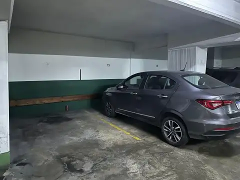 VENTA COCHERA EN EXCELENTE UBICACION EN RETIRO