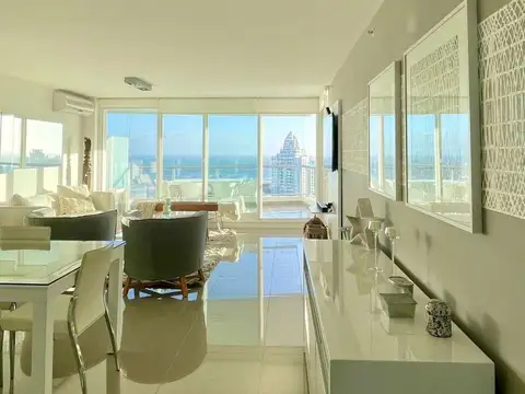 Apartamento De Categoría En Alquiler Temporada, 3 Dormitorios En Suite