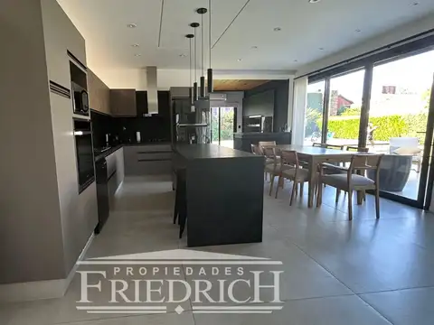 Casa en Venta en Country Club Banco Provincia, USD 430.000