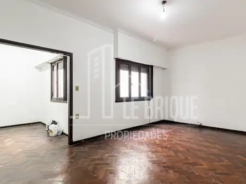 Mariano Acha 1100, Piso 1