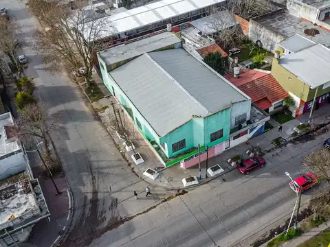 VENTA LOCAL COMERCIAL DOS PLANTAS 631 M2