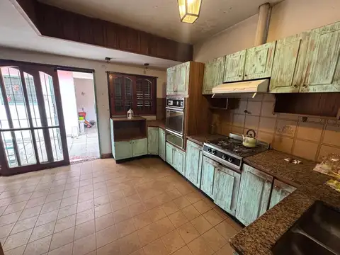 CHALET VENTA 4 AMBIENTES RAMOS MEJIA