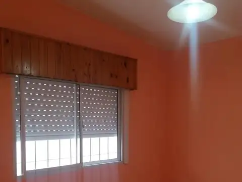 Casa 2 ambientes con 1 baño