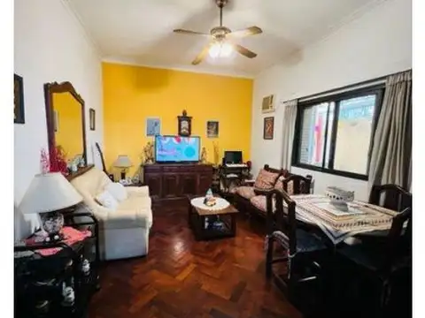 Se Vende PH de 3 Ambientes con Patio y Balcón Al Frente - Barracas