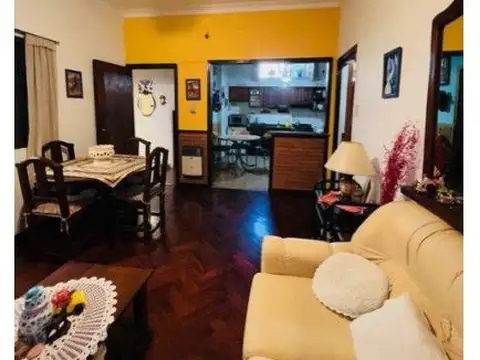 General Hornos 1300, Piso 1