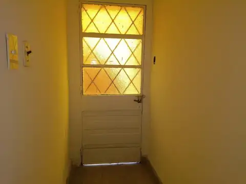 Depto Tipo Casa 3 ambientes con 1 baño
