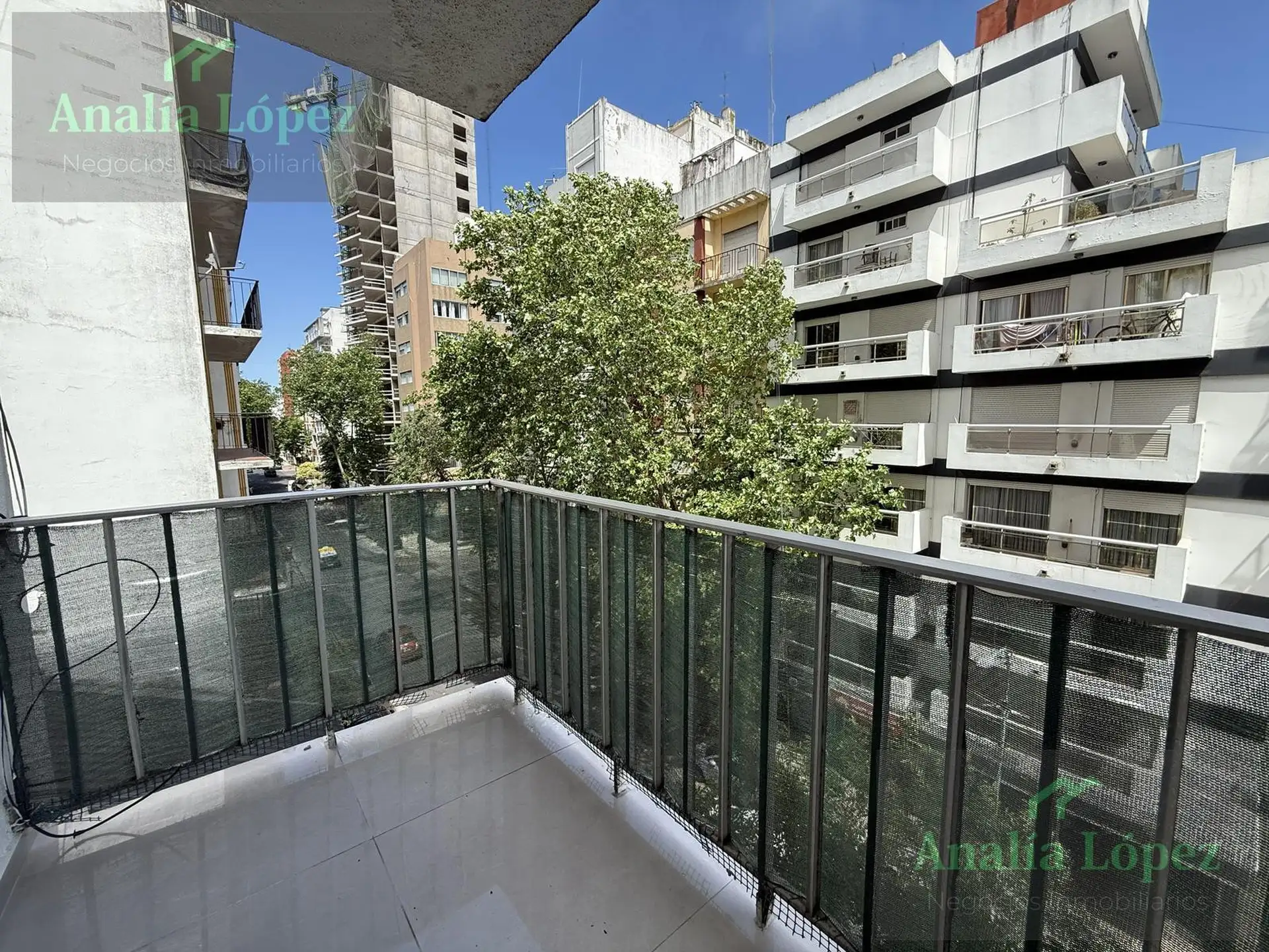 Departamento 3 Ambientes al frente con Balcon, Plaza Colon