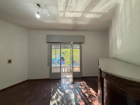 Venta PH en 1° por escalera de 3 dormitorios con patio y terraza barrio Arroyito Rosario