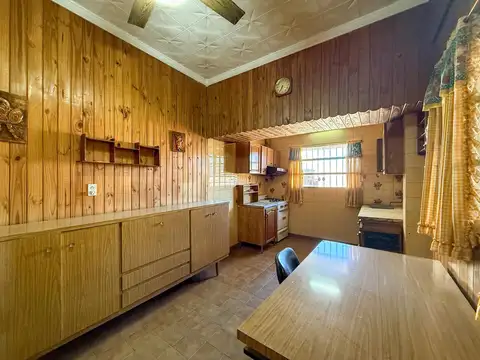 Av Alberdi Bis al 200