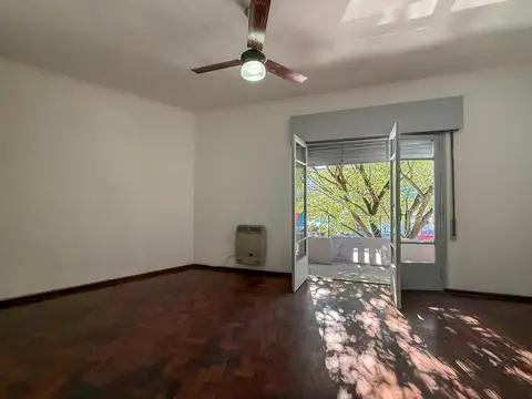 Depto Tipo Casa en Venta 50 años