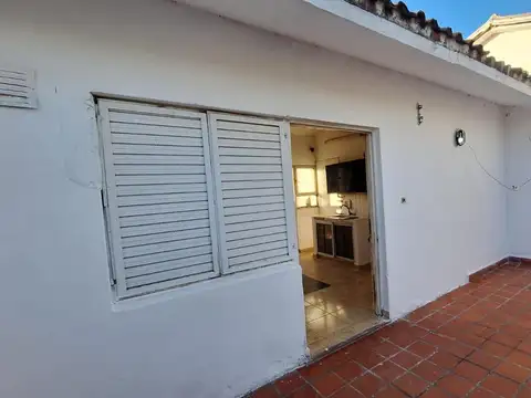 B° Llaponagat - Dr. Miguel Gimenez 1180 , Piso 2