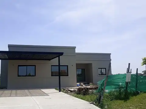 MMC. Casa con pileta en venta barrio Monet, Cardales