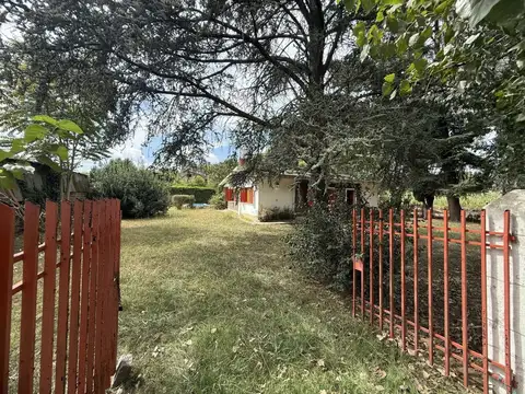 Casa 3 ambientes Parque Pileta Parrilla 836 m2