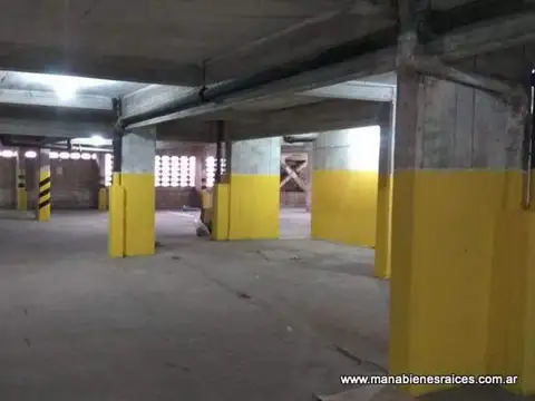 Primer piso completo 580 m². Pte.Perón N° 35 y 25 de Mayo.