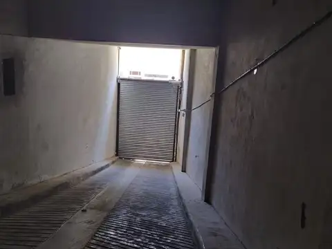 Primer piso completo 580 m². Pte.Perón N° 35 y 25 de Mayo.