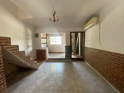 Casa 4 ambientes con 1 baño
