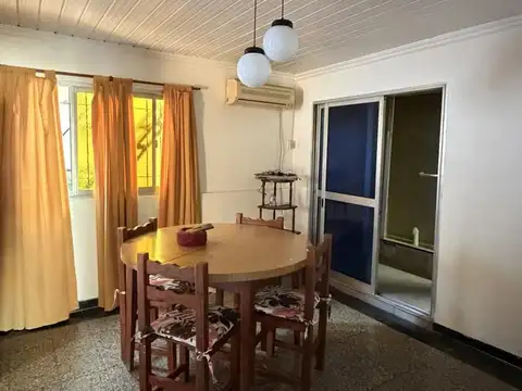 Casa 2 dormitorios con patio - Potencial para ampliacion