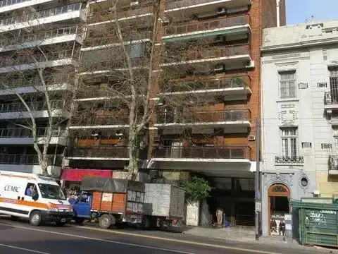 VENTA 4 AMB EN LA MEJOR ZONA DE RECOLETA - OPORTUNIDAD