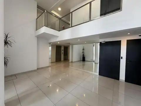 VENTA  Departamento 2 dormitorios c/ cochera Av. Pellegrini 1900