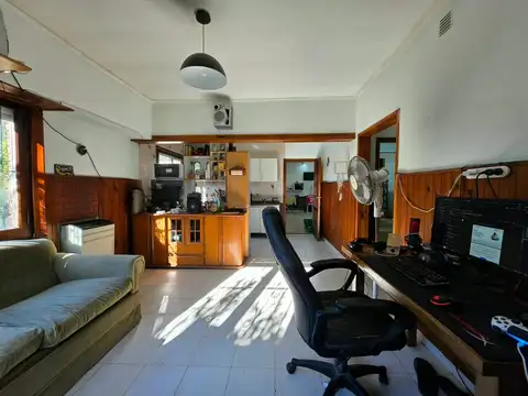 Casa en Venta con 3 cocheras