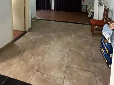 Depto Tipo Casa en Venta en Villa Dominico, USD 52.000