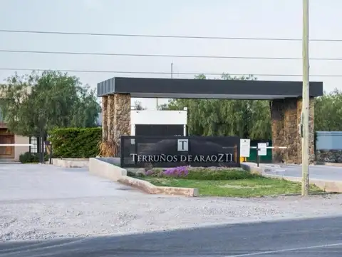 EXCELENTE CASA EN VENTA EN TERRUNOS DE ARAOZ III