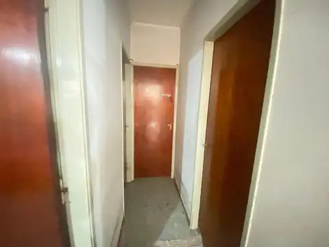 Casa 5 ambientes con 1 baño