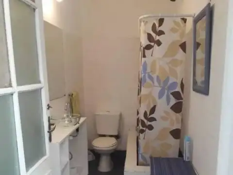 Depto Tipo Casa en Venta 90 años