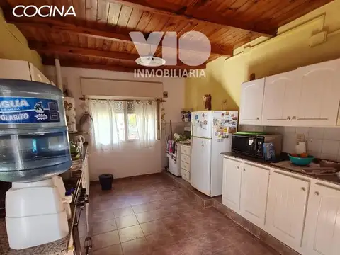 Casa en Venta con 2 cocheras