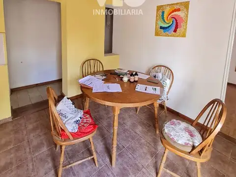 Casa 5 ambientes con 3 baños
