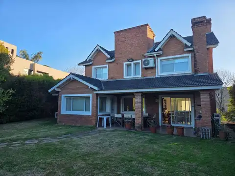 Venta Casa Barrio Santa Barbara