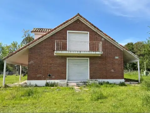 Casa 3 ambientes con 2 baños