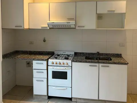 Roque Sáenz Peña 100, Piso 1