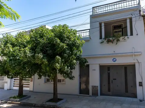Casa de 4 ambientes en venta en lujan centro calle Hipolito Yrigoyen 1182