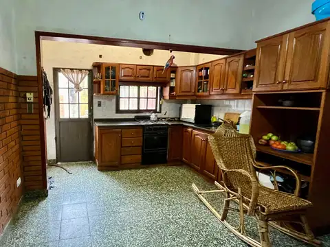 VIVIENDA MULTIFAMILIAR IDEAL DOS FAMILIAS  - VENTA EN BLOCK -  INCLUYE LOCAL