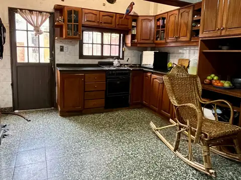 Angela Dorrego 2700