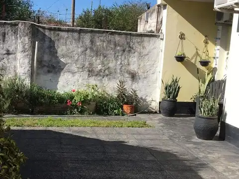 Depto Tipo Casa en Venta de 3 dormitorios