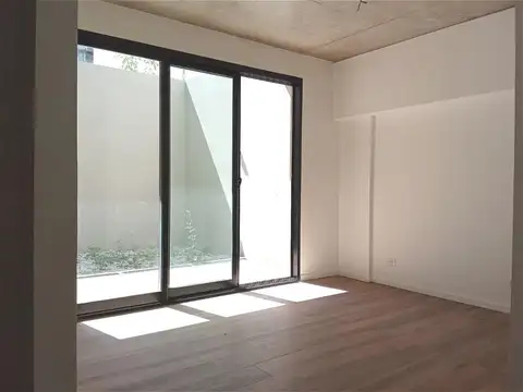 Monoambiente en venta en Villa Urquiza. Departamento de un ambiente con patio  APTO PROFESIONAL
