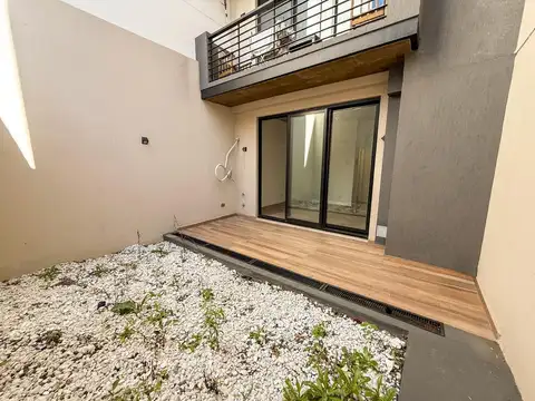 Monoambiente en venta en Villa Urquiza. Departamento de un ambiente con patio  APTO PROFESIONAL