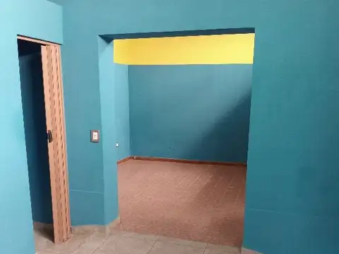 Local en Alquiler en Remedios de Escalada, $ 350.000
