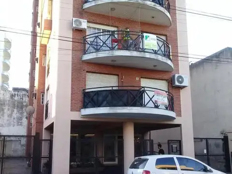 Jose Hernandez  3000 1°